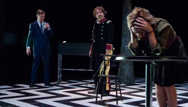 Contra la Democracia